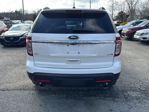 Used 2014 Ford Explorer XLT w/ Equipment Group 202A image 6
