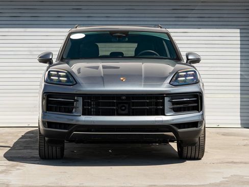 Certified 2026 Porsche Cayenne AWD/4WD image 27