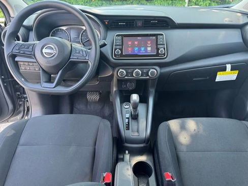 Certified 2025 Nissan Kicks Play S image 11