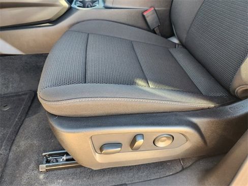 New 2026 GMC Canyon Elevation w/ Convenience Package image 17