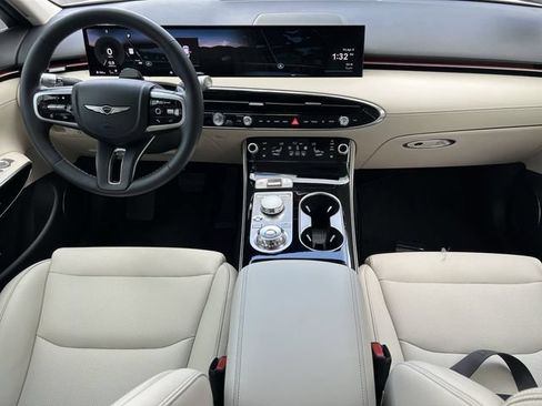 Used 2026 Genesis GV70 2.5T AWD/4WD image 18
