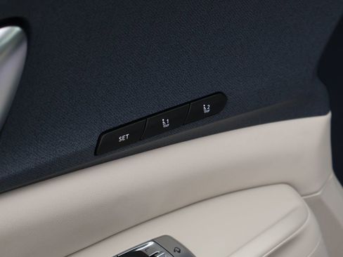 New 2026 Kia Carnival EX FWD image 19