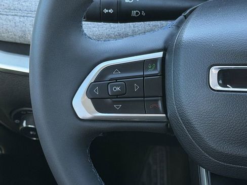 Used 2022 Jeep Compass Latitude image 14