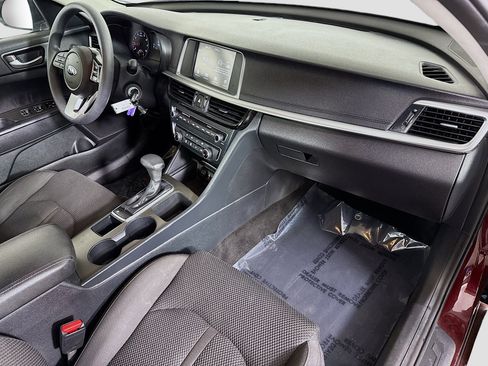 Used 2020 Kia Optima LX image 29
