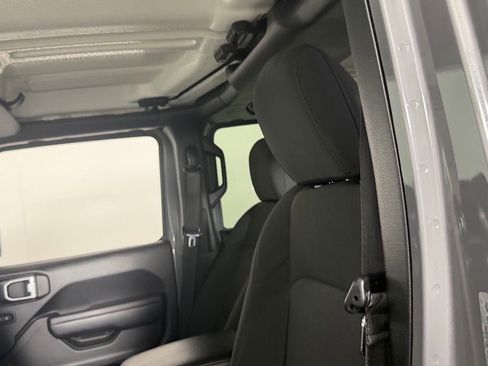 Certified 2023 Jeep Wrangler Unlimited AWD/4WD image 28