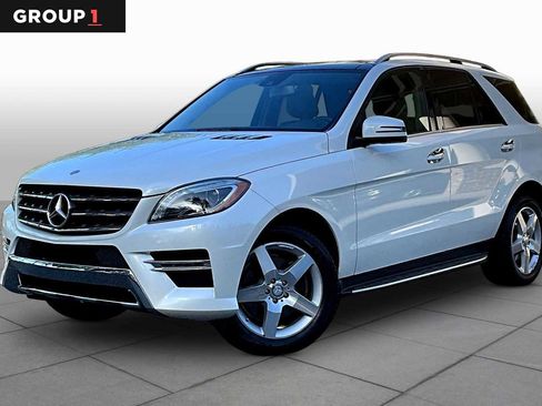 Used 2015 Mercedes-Benz ML 400 4MATIC image 1
