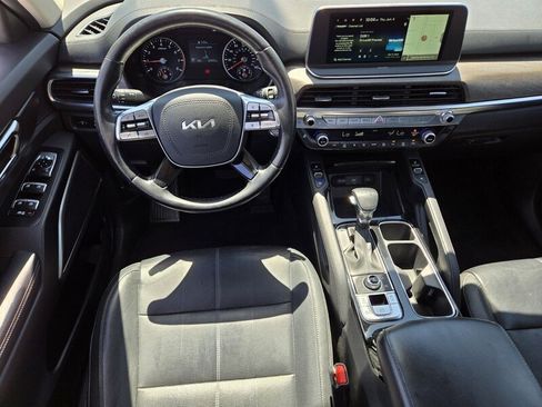 Certified 2022 Kia Telluride EX w/ EX Premium Package AWD/4WD image 13