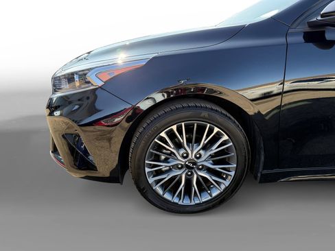 Used 2023 Kia Forte GT-Line w/ GT-Line Technology Package image 9