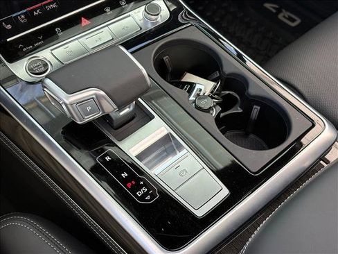 Used 2025 Audi Q7 3.0T Prestige w/ Prestige Package image 13