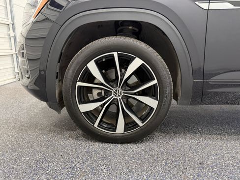 Used 2024 Volkswagen Atlas SEL Premium R-Line AWD/4WD image 11