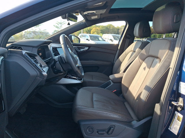 Used 2024 Audi Q4 e-tron Premium Plus w/ Premium Plus AWD/4WD image 2