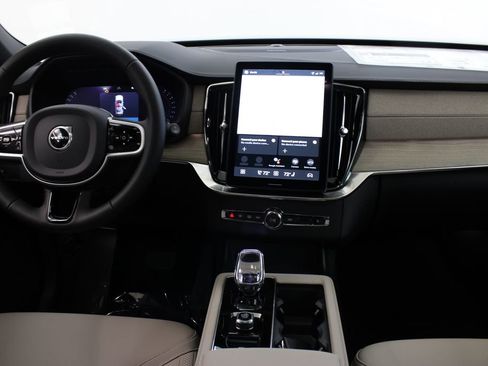 New 2026 Volvo XC90 B6 Plus w/ Protection Package Premier AWD/4WD image 9