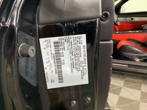 Used 2004 Ford Thunderbird image 12