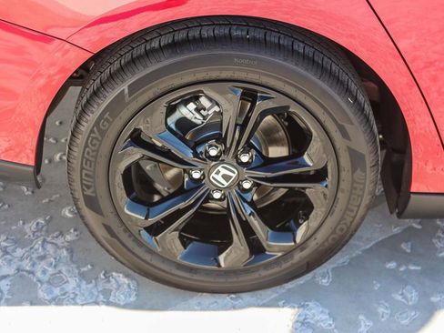 Certified 2025 Honda Accord SE image 9