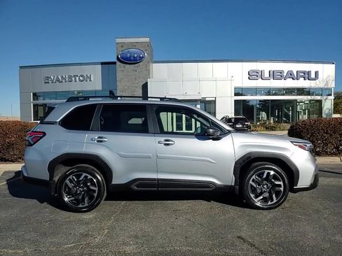 Certified 2025 Subaru Forester Limited image 2