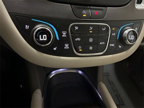 Used 2024 Chevrolet Malibu LT image 20