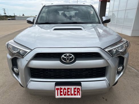 Used 2015 Toyota 4Runner Trail Premium image 2