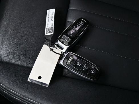 Used 2023 Audi A6 2.0T Premium w/ Convenience Package image 29