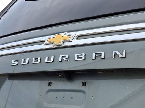 Used 2023 Chevrolet Suburban Premier RWD image 37