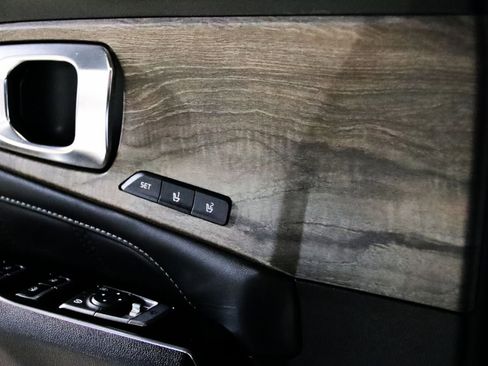 Used 2023 Kia Sorento SX Prestige image 49