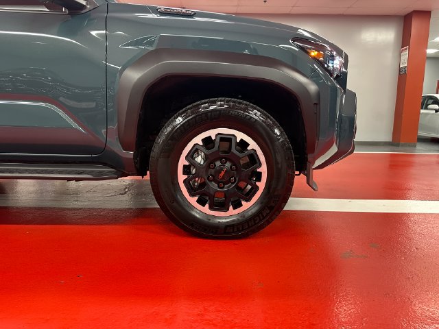 Certified 2026 Toyota 4Runner TRD Off-Road Premium AWD/4WD image 31