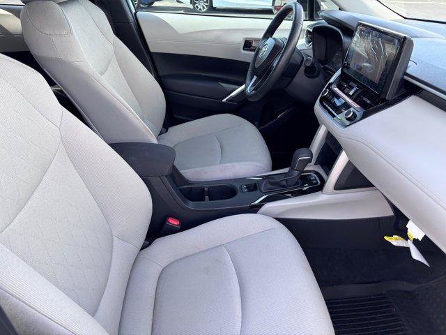 Used 2025 Toyota Corolla Cross LE w/ Moonroof Package AWD/4WD image 12