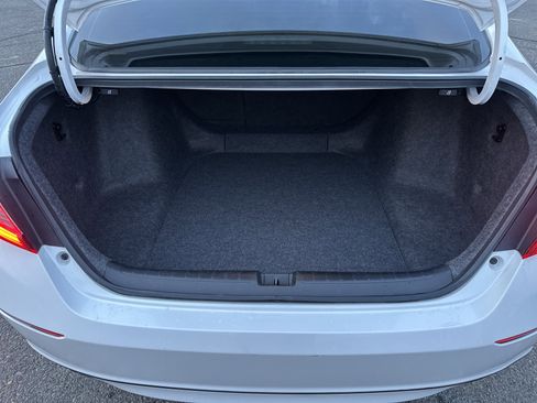 Used 2018 Honda Accord EX-L image 10