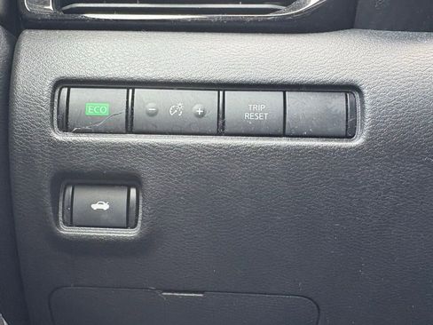 Used 2022 Nissan Sentra SV FWD image 26