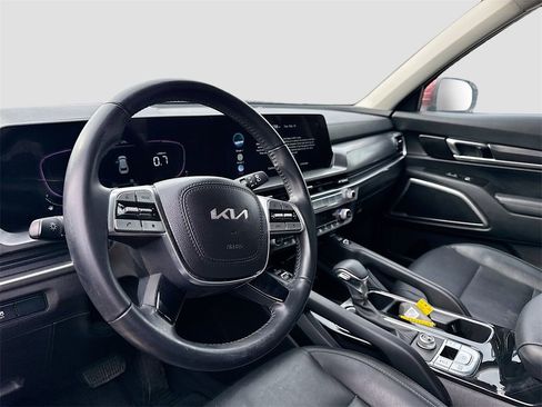 Used 2023 Kia Telluride S image 9