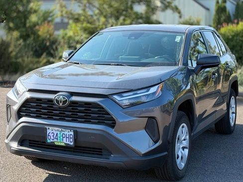 Used 2023 Toyota RAV4 LE AWD/4WD image 1