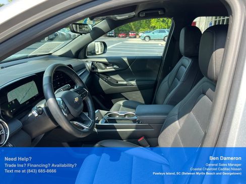 Used 2025 Chevrolet Equinox LT w/ Convenience Package II FWD image 10