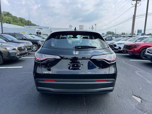 Used 2023 Honda HR-V LX image 4