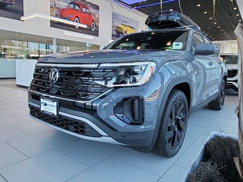 New 2026 Volkswagen Atlas Cross Sport SE image 4