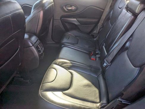 Used 2019 Jeep Cherokee Limited w/ Luxury Group image 20