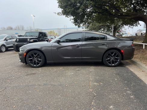 Used 2023 Dodge Charger SXT w/ Blacktop Package image 4