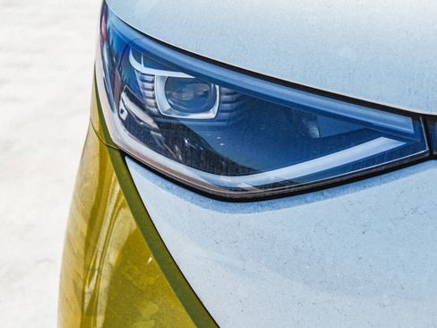 New 2025 Volkswagen ID. Buzz 1st Edition image 9