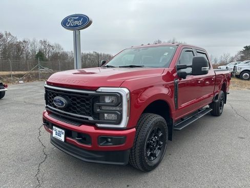 Used 2024 Ford F250 XLT w/ XLT Premium Package image 3