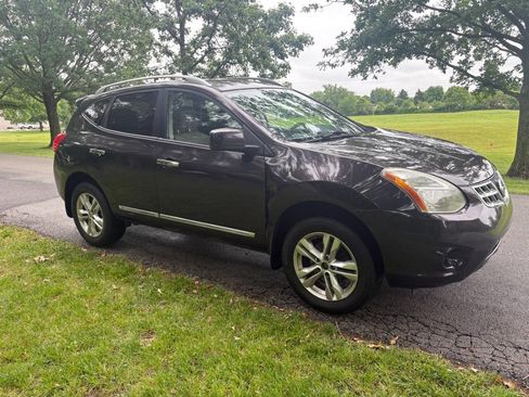 Used 2013 Nissan Rogue SV FWD image 13