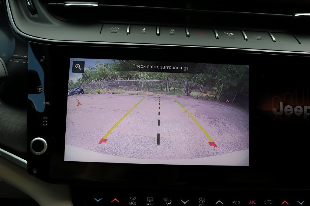 New 2026 Jeep Grand Cherokee Limited RWD image 23