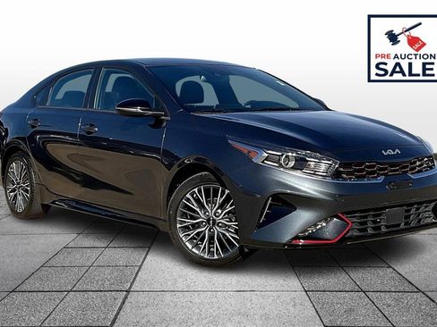 Certified 2024 Kia Forte GT-Line image 2