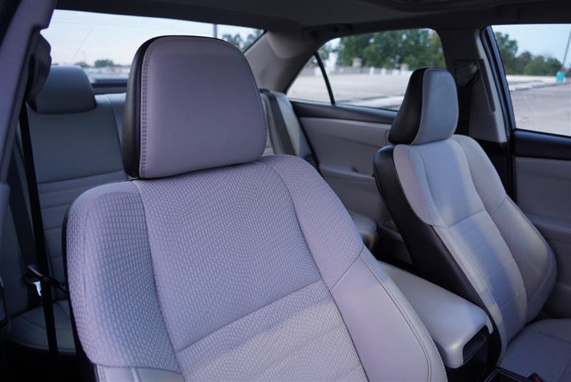 Used 2017 Toyota Camry SE w/ Moonroof Package FWD image 65
