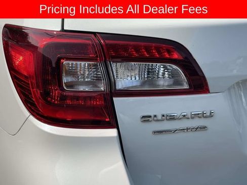 Used 2016 Subaru Outback 2.5i Limited AWD/4WD image 4