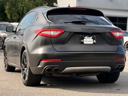 Used 2017 Maserati Levante S AWD/4WD image 3