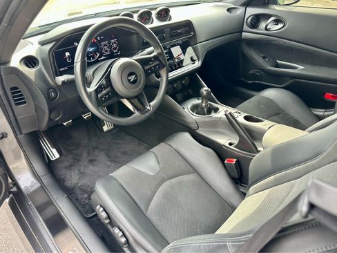 Used 2024 Nissan Z Performance w/ Floor Mat Package RWD image 10