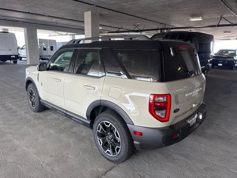 Used 2025 Ford Bronco Sport Outer Banks AWD/4WD image 3