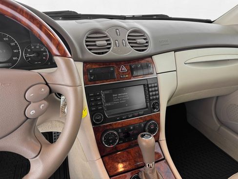 Used 2007 Mercedes-Benz CLK 550 Cabriolet image 22