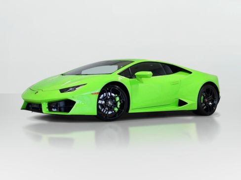 Used 2018 Lamborghini Huracan LP 580-2 RWD image 1