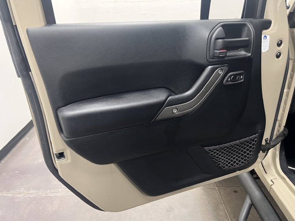 Used 2017 Jeep Wrangler Sport w/ Quick Order Package 24S AWD/4WD image 11