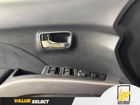 Used 2009 Mitsubishi Outlander ES FWD image 17