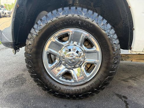 Used 2018 RAM 2500 SLT AWD/4WD image 14